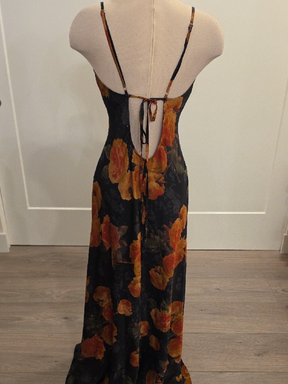 12th Tribe Black Maxi Dress w/Orange Floral Print & sexy tie back sizeL NWTS - Picture 6 of 12